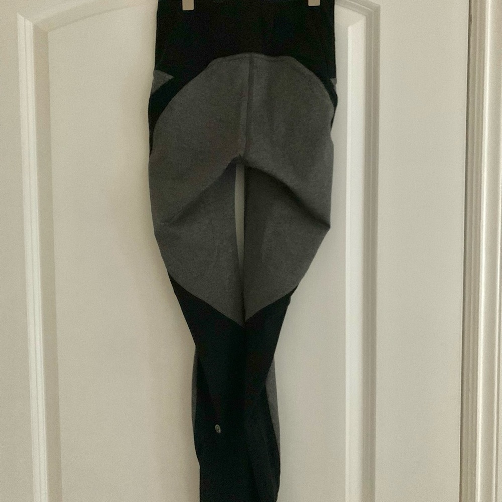 Lululemon legging - Picture 3 of 4